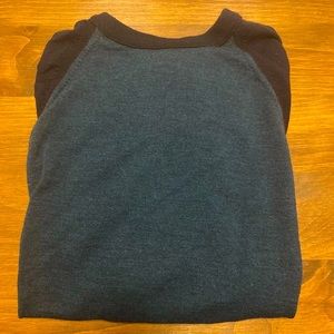 Banana Republic Men’s Two-Tone Blue Sweater Size S Small NWOT